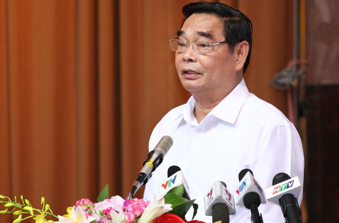 Làm theo Bác trong từng việc cụ thể hằng ngày Đồng chí Lê Hồng Anh, Ủy viên Bộ Chính trị, Thường trực Ban Bí thư phát biểu tại hội nghị. Ảnh: Doãn Tấn