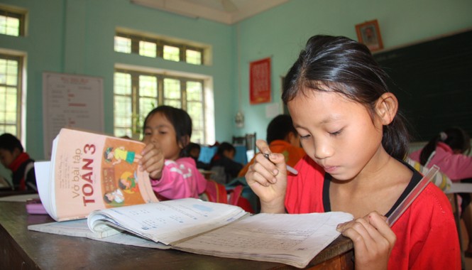 Không cho điểm ở bậc tiểu học Sẽ không cho điểm trong đánh giá thường xuyên với học sinh từ lớp 1 đến lớp 5. Ảnh: Hồng Vĩnh