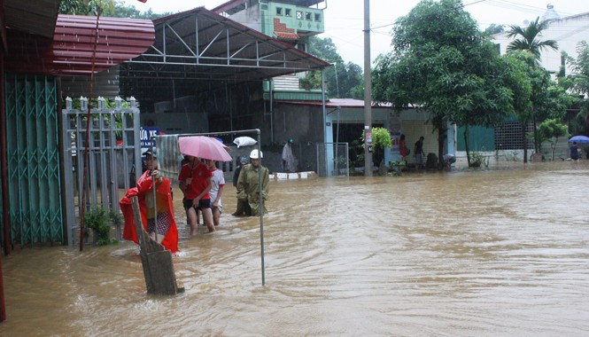 26 người chết do mưa lũ Mưa lớn gây ngập úng ở nhiều tuyến đường trên địa bàn thành phố Hà Giang. Ảnh: Huy Toán