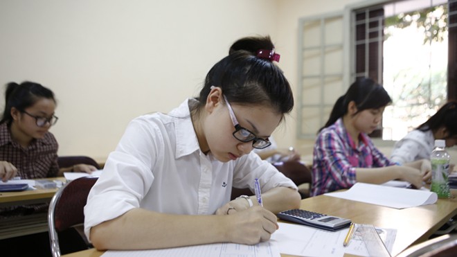 Không nhất thiết phải có một kỳ thi quốc gia Thí sinh làm bài thi đại học 2014. Ảnh: Hồng Vĩnh