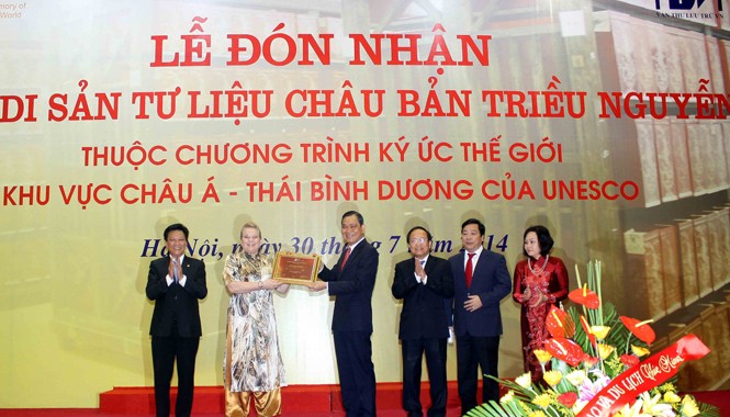 Châu bản đón bằng di sản thế giới Việt Nam đón bằng di sản tư liệu thứ 4 - châu bản triều Nguyễn. Ảnh: Hà Phạm