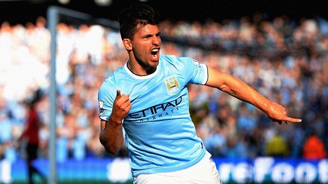 Sergio Aguero chói sáng, Man City đè bẹp Tottenham Sergio Aguero ghi cả 4 bàn thắng cho Man City