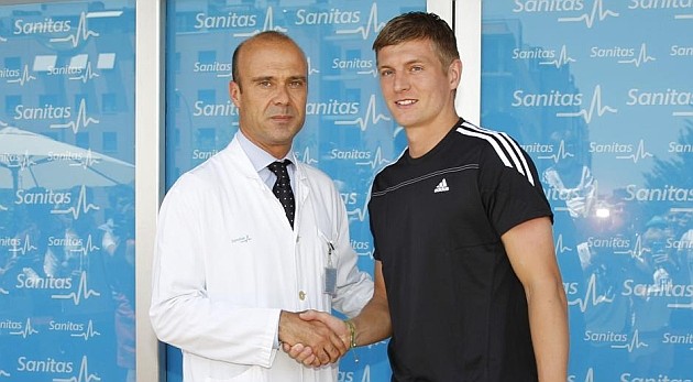 Gia nhập Real, Toni Kroos nhận lương bao nhiêu? Kroos hoàn tất việc kiểm tra y tế ở Real.