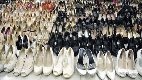 Đánh cắp 450 đôi giày cao gót Số giày dép mà Sato đã đánh cắp.