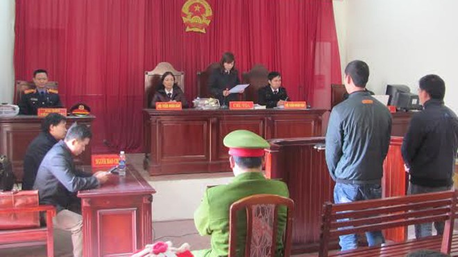 Hôm nay xử tiếp vụ công an trấn tiền gái mại dâm Phiên toà xét xử vụ “cưỡng đoạt tài sản”, ngày 15/1. Ảnh: Duy Chiến