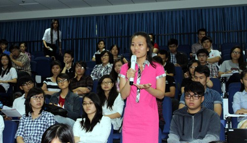 Mổ xẻ nạn quay cóp Sinh viên thẳng thắn chia sẻ về nạn quay cóp - Ảnh: Như Lịch (Thanh Niên)