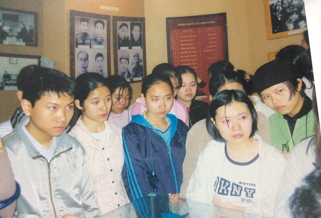 Bài văn cảm động gửi ba ở Trường Sa Học sinh cửa cô giáo Trịnh Thu Tuyết xúc động khi thăm Thành cổ Quảng Trị.