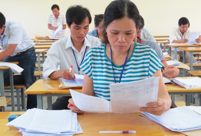 Điểm chuẩn dự kiến ĐH Nông Lâm TPHCM tương đương năm ngoái Giám khảo chấm thí tại trường Đại học Nông Lâm TPHCM