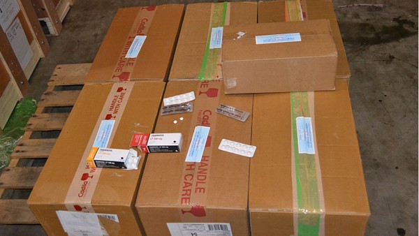 Bắt giữ 30.000 viên thuốc gây nghiện Hơn 30.000 viên thuốc gây nghiện bị bắt giữ. Ảnh: Đông Sơn.