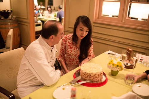 Vua đầu bếp Minh Nhật gây ấn tượng với giám khảo MasterChef Hà Lan Vua đầu bếp Minh Nhật gây ấn tượng với giám khảo MasterChef Hà Lan