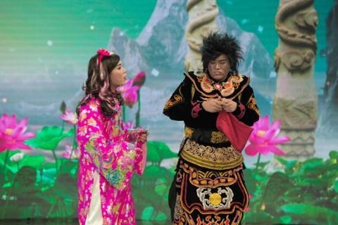 Hé lộ bất ngờ về Táo quân 2015 Minh Quân đóng vai trợ lý Thiên Lôi, trả treo cùng Bắc Đẩu.