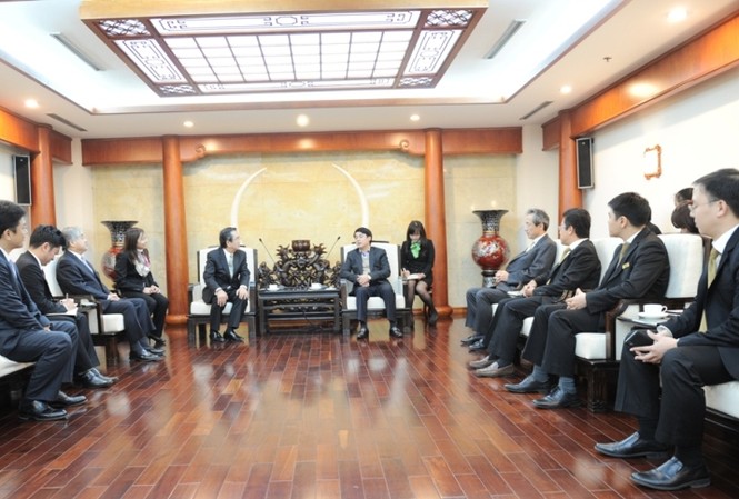 Vietcombank làm việc với Aichibank Nhật Bản Ông Nghiêm Xuân Thành - Tổng giám đốc Vietcombank cùng đoàn đại biểu Vietcombank tiếp đoàn đại diện cấp cao Aichi Bank