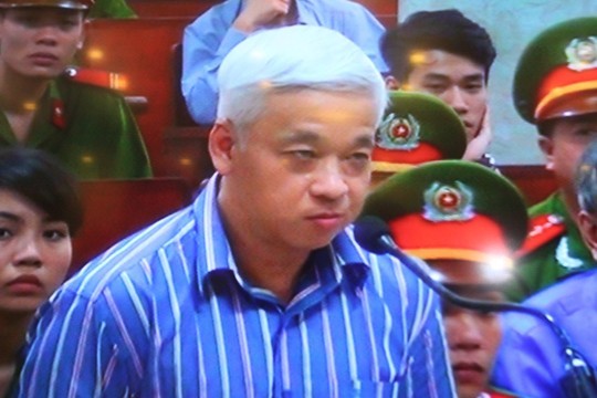 Bản tin 14H: 'Bầu' Kiên kêu oan Bị cáo Nguyễn Đức Kiên kêu oan nhưng đề nghị tòa tiếp tục xét xử - Ảnh chụp qua màn hình