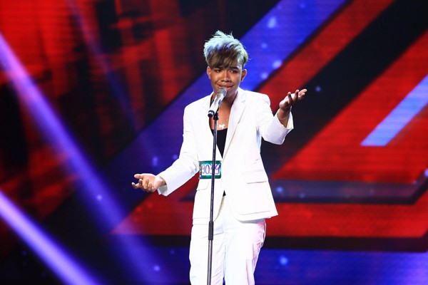 X-Factor xuất hiện 'bản sao lỗi' của Toni Braxton Anh chàng da màu Tiêu Chấn Huy