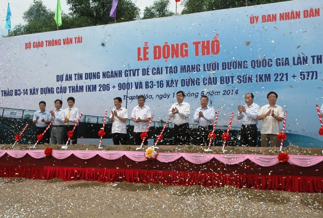 Xây cầu nối nam Ninh Bình – đông Thanh Hoá Lãnh đạo Bộ GTVT và UBND tỉnh Thanh Hoá thực hiện nghi lễ động thổ