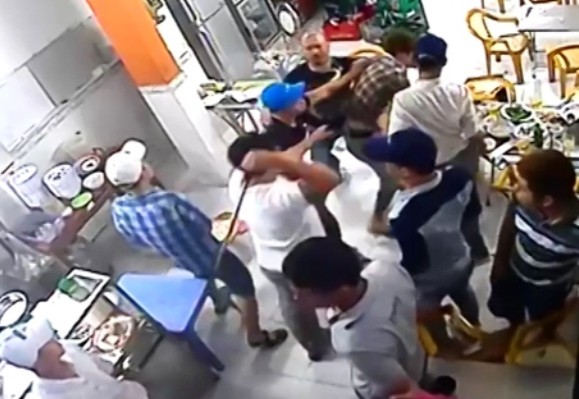 Chém nhau loạn xạ trong quán nhậu, 1 người chết Liên tiếp những cuộc ẩu đả, đâm chém sau những cuộc nhậu tại TP.HCM. Ảnh minh họa