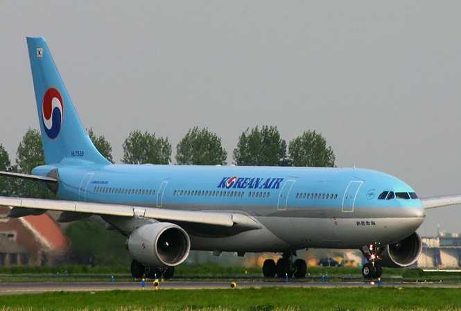 Máy bay Korean Air 'chém' đứt đuôi máy bay Thái Lan Một chiếc Airbus A330 của hàng không Hàn Quốc.