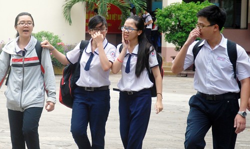 TP HCM: Hàng loạt học sinh rớt thi thử THPT quốc gia Học sinh trường THPT Nguyễn Thượng Hiền thi thử THPT quốc gia năm 2015. Ảnh: Nguyễn Duy/ VnExpress