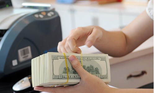 Giá USD tăng mạnh Giá USD bật tăng chiều nay. Ảnh: PV.