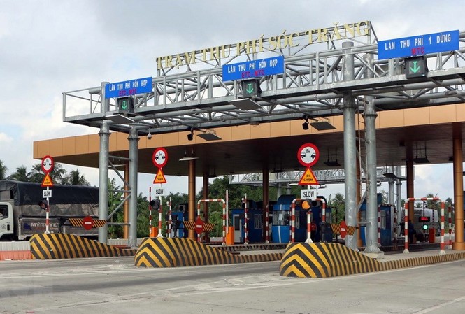 BOT Sóc Trăng sẽ xả trạm trong 2 ngày Tết từ đêm giao thừa Trạm thu phí BOT Sóc Trăng trong những ngày Tết. (Ảnh: Trung Hiếu/TTXVN)