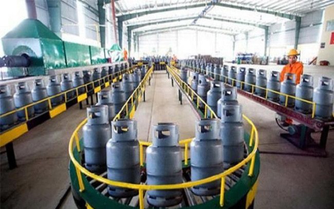 Bãi bỏ quy định nhà phân phối phải có 100.000 bình gas Bãi bỏ quy định nhà phân phối phải có 100.000 bình gas