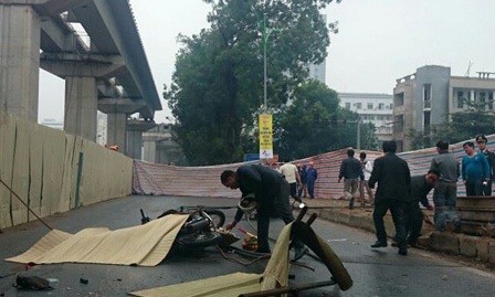 Rà soát dự án Cát Linh - Hà Đông sau tai nạn chết người Vụ tai nạn xảy ra sáng nay khiến 1 người chết và 3 người bị thương. (Ảnh: Nguyễn Dương)
