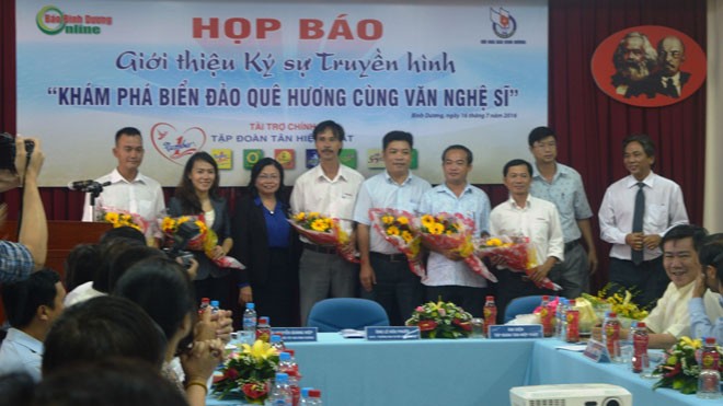 Sắp có phim đặc biệt về biển đảo quê hương Đội ngũ những người làm phim.