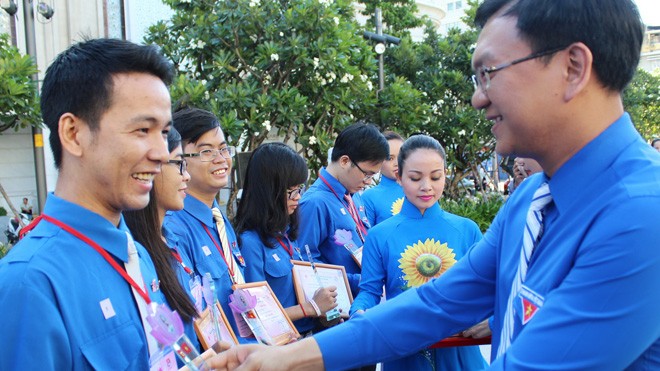 445 thanh niên tiên tiến hội ngộ tại thủ đô Các đại biểu tham dự địa hội cấp toàn quốc đã nhận nhiều giải thưởng cấp địa phương