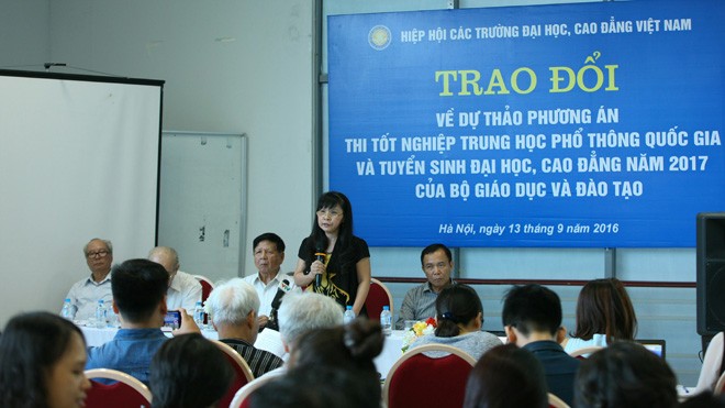 Hiệp hội các trường ĐH, CĐ ủng hộ thi trắc nghiệm Toàn cảnh cuộc trao đổi chiều nay 13/9. Ảnh: Như Ý