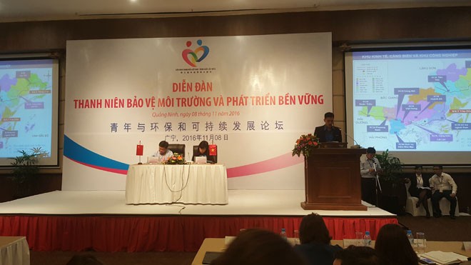 Thanh niên Việt - Trung tham gia bảo vệ môi trường Tọa đàm “Thanh niên tham gia bảo vệ môi trường và phát triển bền vững”.