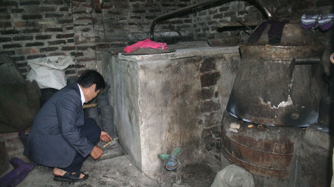 Về thủ phủ rượu nấu thủ công giữa 'tâm bão' methanol Về thủ phủ rượu nấu thủ công giữa 'tâm bão' methanol