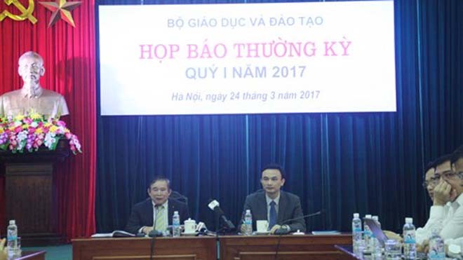 Vì sao Bộ GD&ĐT cắt 20% chỉ tiêu ngành sư phạm Thứ trưởng Bùi Văn Ga chủ trì cuộc họp báo