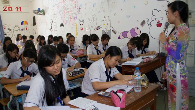 TPHCM đề xuất không tăng học phí năm học tới Học sinh trường THPT Gia Định, Bình Thạnh, TPHCM