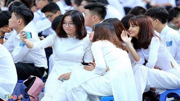 Trường học cấm nam, nữ ngồi gần nhau: Kiểu cấm đoán kì quặc? Trường học cấm nam, nữ ngồi gần nhau: Kiểu cấm đoán kì quặc?