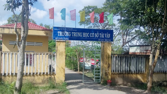 Vì sao hai nữ giáo viên đang dạy lại bị cắt lương? Trường THCS Tài Văn nơi 2 giáo viên bị cắt lương