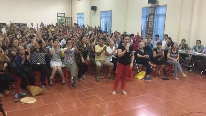 Đề nghị chợ truyền thống Đồng Đăng hoạt động bình thường Tiểu thương kiến nghị giữ chợ truyền thống Đồng Đăng *ảnh: Duy Chiến