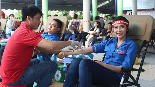 Cần Thơ sẵn sàng cho Chủ Nhật Đỏ Đặng Thu Thảo - Miss International 2014 tham gia hiến máu tại Chủ Nhật Đỏ 2017