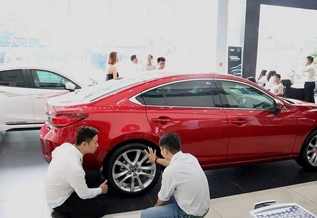 Hai kịch bản mới về thuế đặc biệt với ô tô Hai kịch bản mới về thuế đặc biệt với ô tô