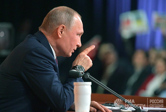 Tổng thống Nga Putin tiên đoán về sự sụp đổ của siêu cường Mỹ Tổng thống Nga Putin tiên đoán về sự sụp đổ của siêu cường Mỹ