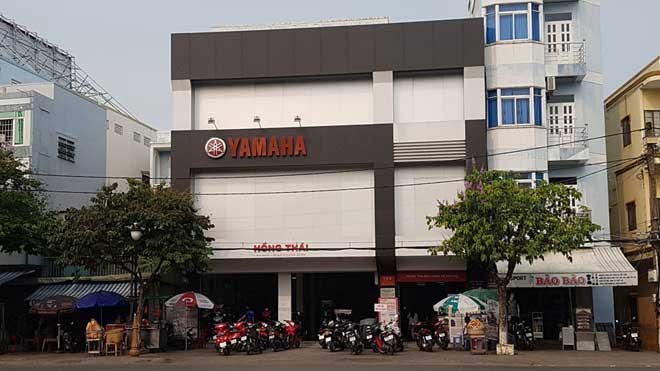 Đại lí Yamaha 'phù phép' xe màu xanh thành đen nhám: Hành vi lừa dối? Đại lí Yamaha 'phù phép' xe màu xanh thành đen nhám: Hành vi lừa dối?