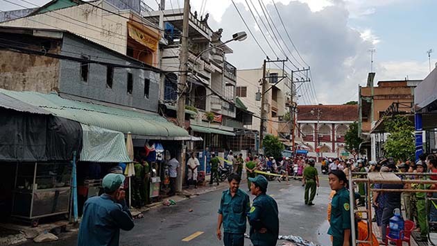 Hai căn nhà phát hỏa giữa mùa mưa Hai căn nhà phát hỏa giữa mùa mưa