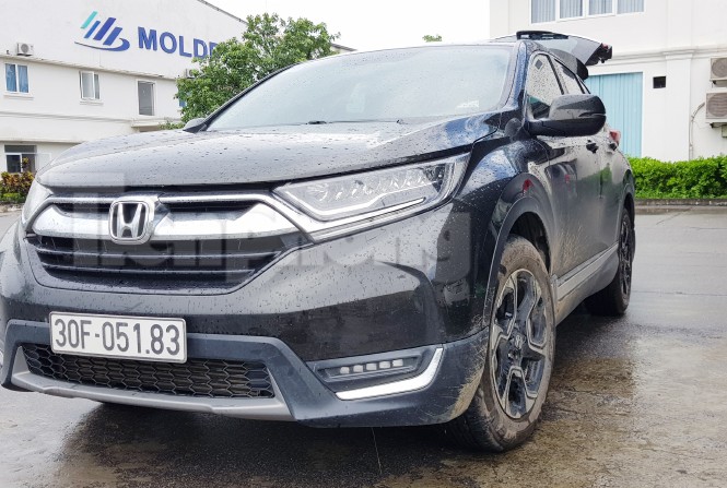 Khách hàng phản ánh Honda CR-V 2018 bị gỉ sét sau vài tháng lăn bánh Chiếc Honda CR-V của một khách hàng ở Hà Nội gặp tình trạng gỉ sét tại các khớp nối thanh giằng gầm xe. Ảnh: Hân Nguyễn.