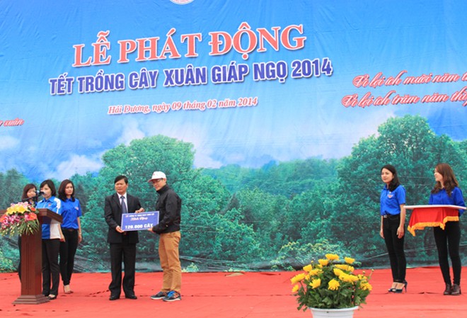 Xuân về, tuổi trẻ trồng cây Xuân về, tuổi trẻ trồng cây