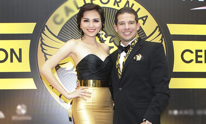 Diễm Hương mặc váy vàng óng, khoe đường cong quyễn rũ Diễm Hương mặc váy vàng óng, khoe đường cong quyễn rũ