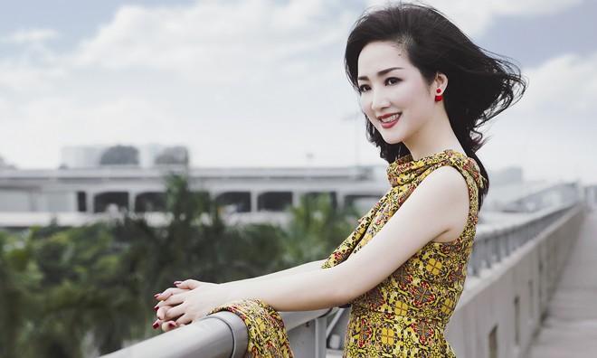 Hoa hậu Giáng My sành điệu, trẻ trung như thiếu nữ Hoa hậu Giáng My trẻ trung, xinh đẹp ở tuổi tứ tuần.