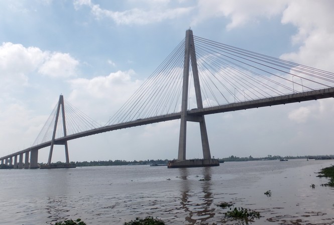 Rơi trúng đế bê tông chân cầu, nam thanh niên tử vong tại chỗ Cầu Rạch Miễu nơi anh H tự tử.