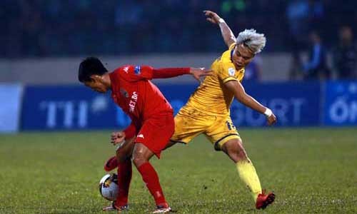 Ba đội bóng V.League săn chữ ký của 'Ronaldo Việt Nam Phi Sơn góp công lớn giúp SLNA giành Cup Quốc gia.