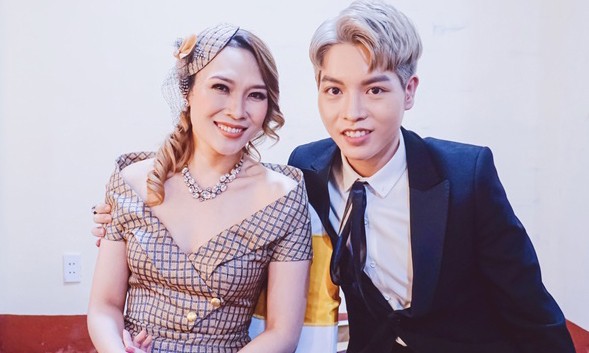 Cô trò Mỹ Tâm - Đức Phúc cùng hát nhạc phim 'Tháng năm rực rỡ' Cô trò Mỹ Tâm - Đức Phúc cùng hát nhạc phim 'Tháng năm rực rỡ'.