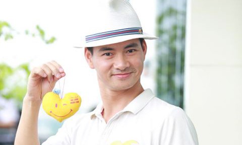 Xuân Bắc sẽ hướng dẫn các cặp đôi...hôn nhau trong Lễ hội hoa hồng 2018 NSƯT Xuân Bắc.