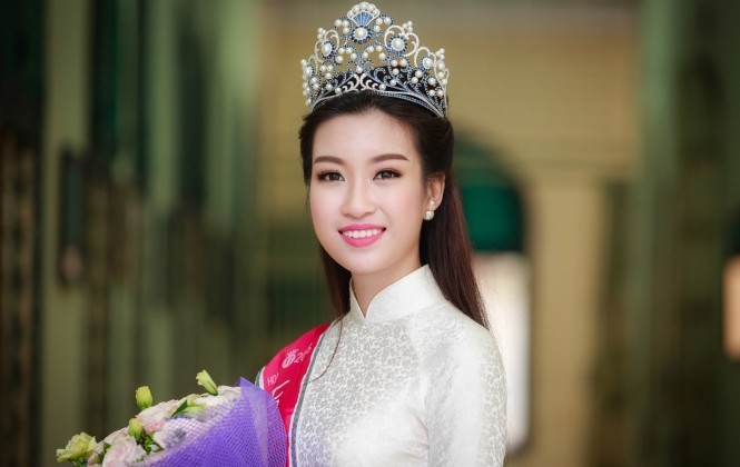 Hoa hậu Mỹ Linh: Phụ nữ đẹp hơn khi có một tấm lòng nhân hậu! Hoa hậu Mỹ Linh.
